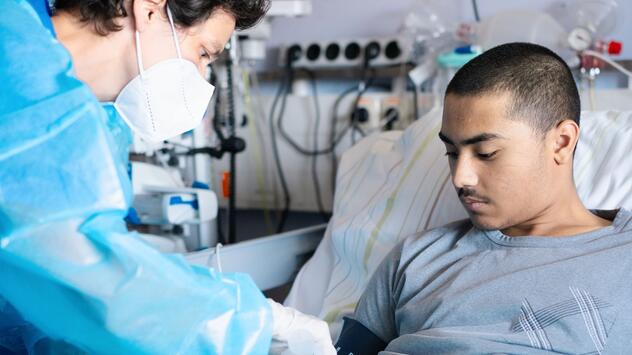 Erster Patient mit Genscheren-Medikament behandelt