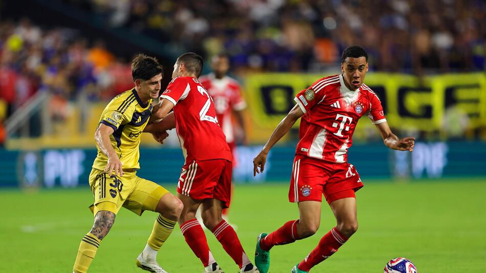 Spieler des FC Bayern setzen sich gegen Boca durch