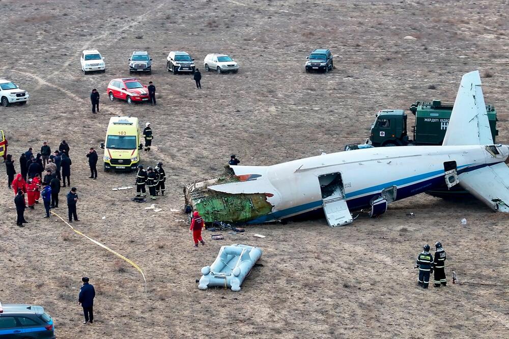 Passagierflugzeug stürzt in Kasachstan ab