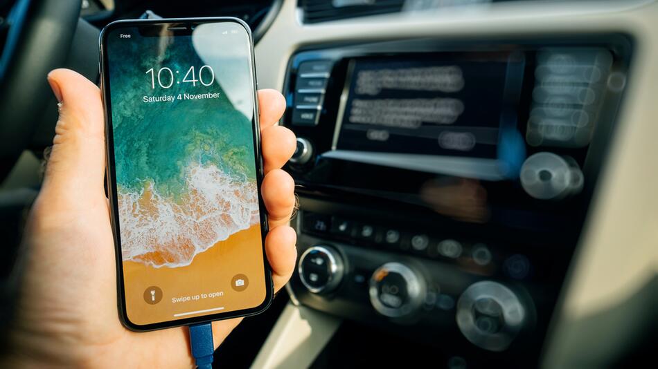 iPhone im Auto