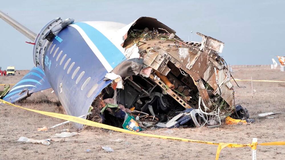 Passagierflugzeug stürzt in Kasachstan ab