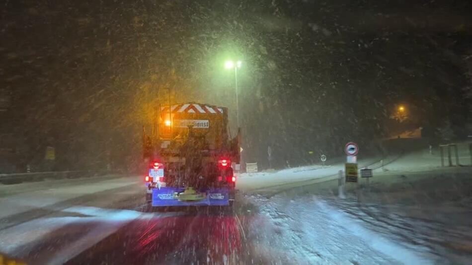 Wintereinbruch: Starker Schneefall in Bayern