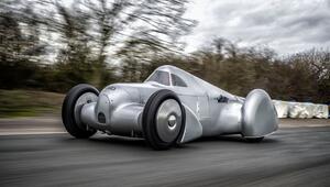 Der wieder aufgebaute Auto Union Lucca bei seiner ersten Ausfahrt