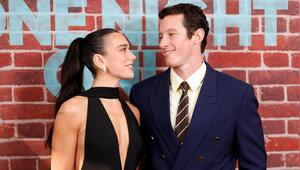 Dua Lipa und Callum Turner bei der Premiere von "One Night Only" in New York City.