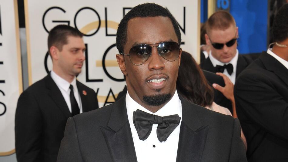 Rapper Sean "Diddy" Combs weist die Klage der sexuellen Belästigung gegen sich zurück.