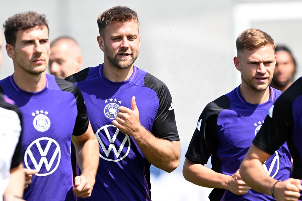Training Fußball Nationalmannschaft Männer