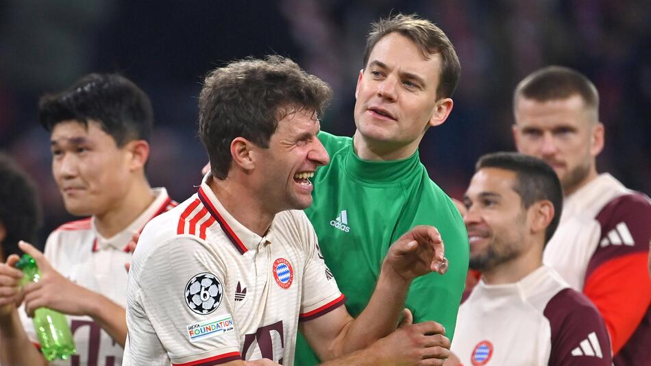 Die Dokumentation über Bayern-Star Thomas Müller (l.) erscheint Anfang März auf Prime Video