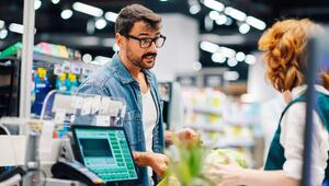 Rauer Ton an der Supermarktkasse