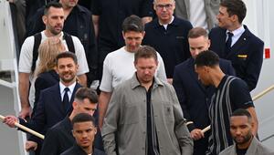 WM-Vorbereitung - Abflug Fußball-Nationalmannschaft