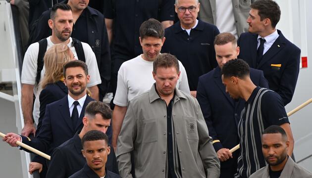 WM-Vorbereitung - Abflug Fußball-Nationalmannschaft