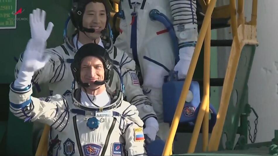 Für acht Monate: Sojus-Rakete bringt russisch-amerikanische Besatzung zur ISS