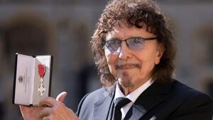 Tony Iommi mit seiner Auszeichnung.