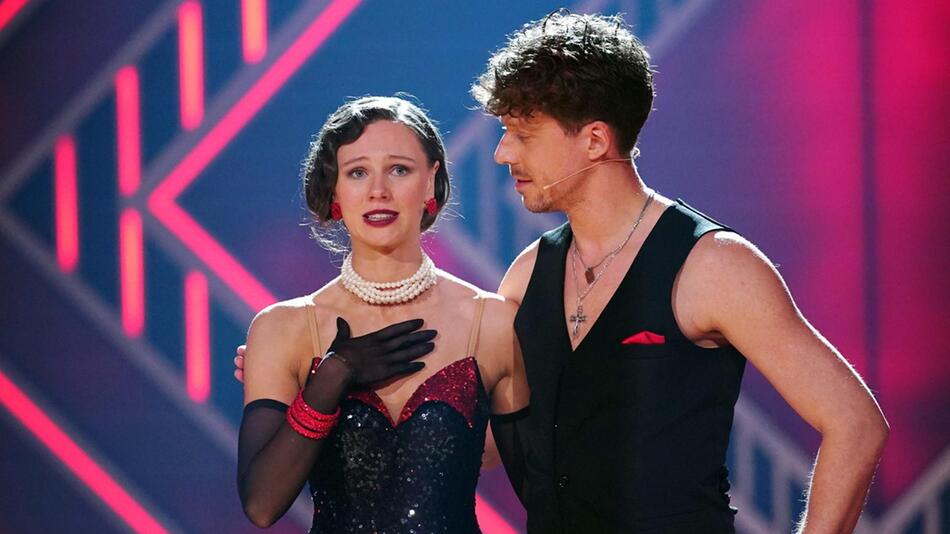 Tränenreicher Abschied: Ann-Kathrin Bendixen und Valentin Lusin sind bei "Let's Dance" ...