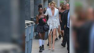 Charlize Theron mit ihrer Tochter August. Tochter Jackson war hinter ihnen zu sehen.