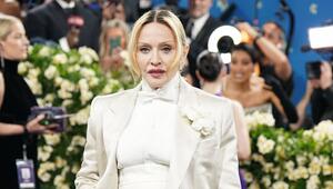 Madonna feiert ihre Zwillingstöchter.