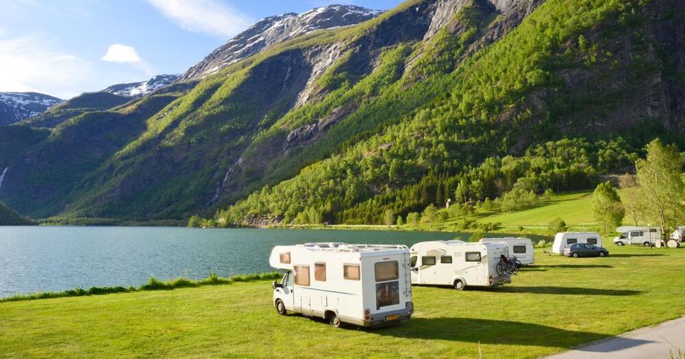 Campingurlaub ohne Nebenwirkungen: So mieten Sie das perfekte Wohnmobil