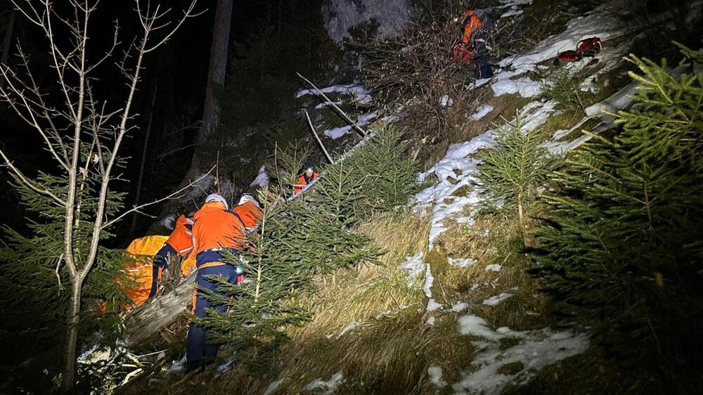 Niederländer nach Rodelsturz in Flachau geborgen.