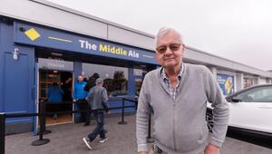 Eröffnung der Lidl-Kneipe „The Middle Ale“