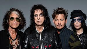 Die Hollywood Vampires: Joe Perry, Alice Cooper, Johnny Depp und Tommy Henriksen (v.l.n.r.).