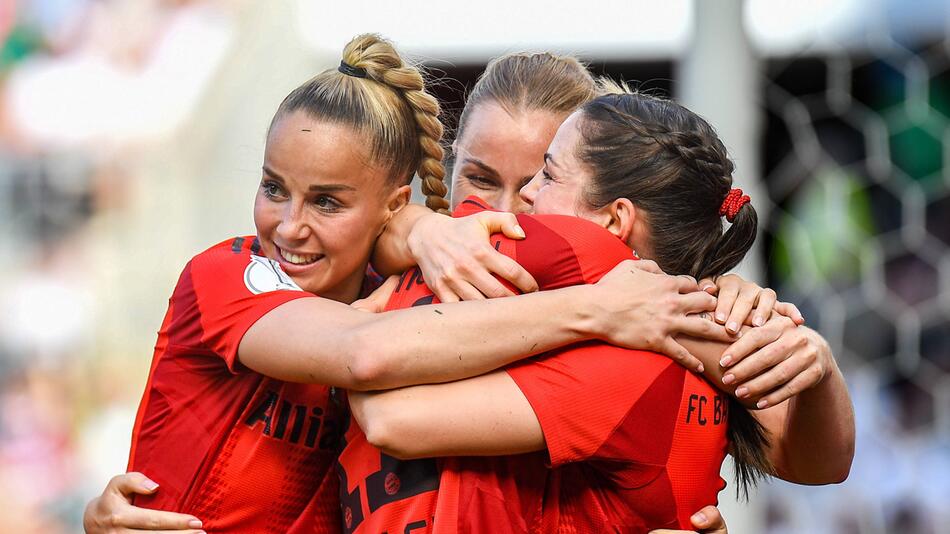 Die Bayern-Frauen besiegten Werder Bremen im DFB-Pokalfinale.