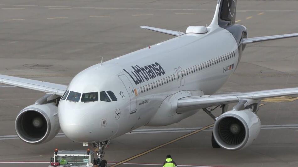 Geduldsprobe für Passagiere Lufthansa-Piloten wollen streiken
