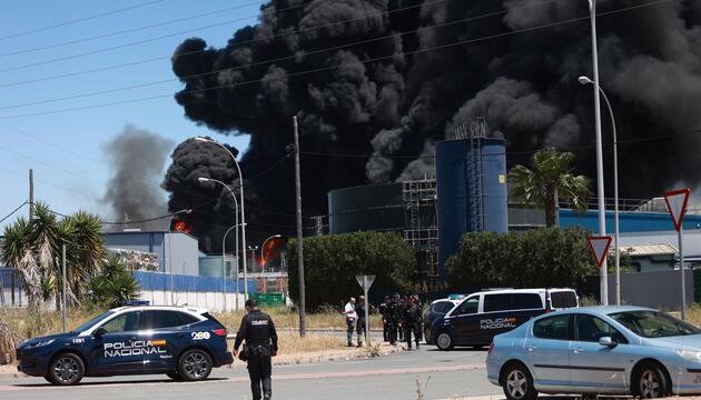 Chemie-Explosion: 77.000 Spanier sollen nicht ins Freie