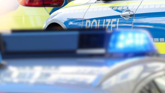 Blaulicht und Polizeiautos in Deutschland
