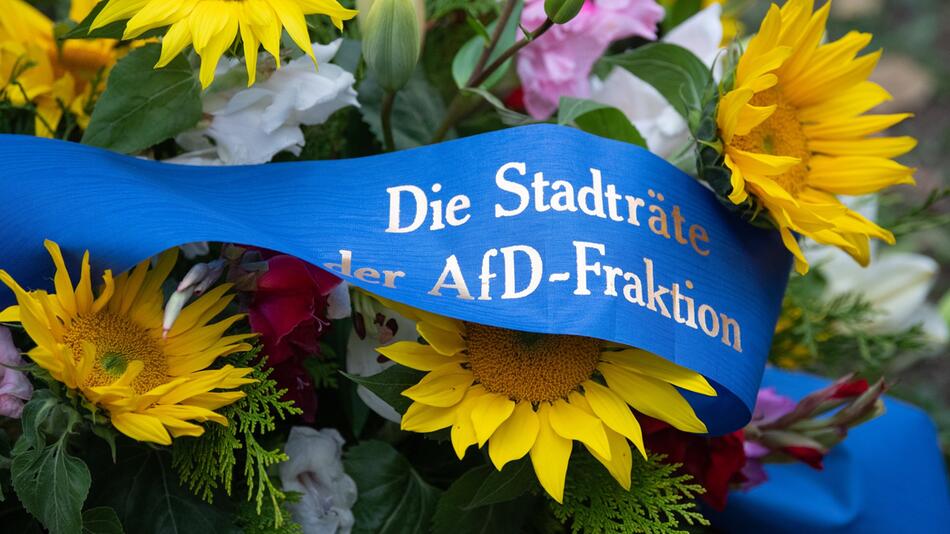 Solidaritätsbekundung an der Jüdischen Gemeinde in Dresden