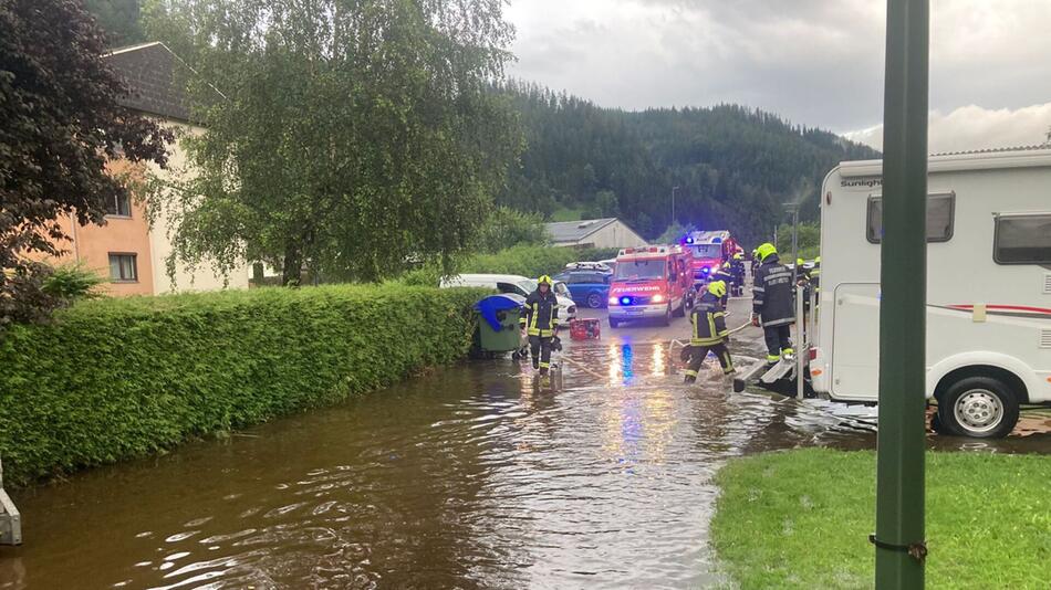 Kräftige Niederschläge führten zu Überschwemmungen