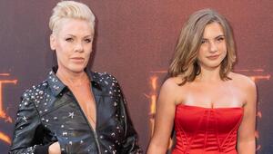 Pink und Willow Hart besuchten zusammen die Broadway-Premiere von "The Lost Boys" in New York City.