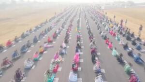 Indien: Aufnahmeprüfung auf der Landebahn