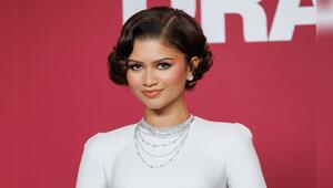 Zendaya soll einer Braut ein Hochzeitskleid spendiert haben.