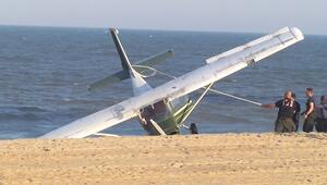 Notlandung am Strand: Einmotoriges Flugzeug landet zwischen Badegästen