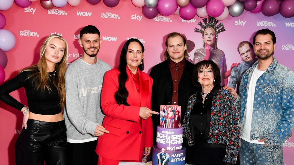 Jimi Blue Ochsenknecht (r.) mit seiner Familie bei der "Diese Ochsenknechts"-Premiere.