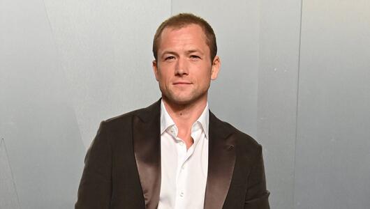 Taron Egerton wuchs bei seiner Mutter auf.