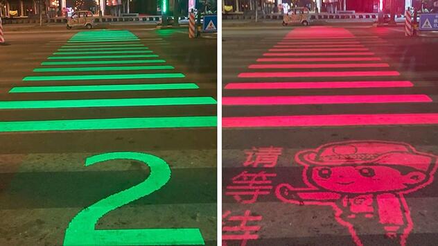Leuchtender Boden: Smarter Zebrastreifen führt Fußgänger in China über die Straße