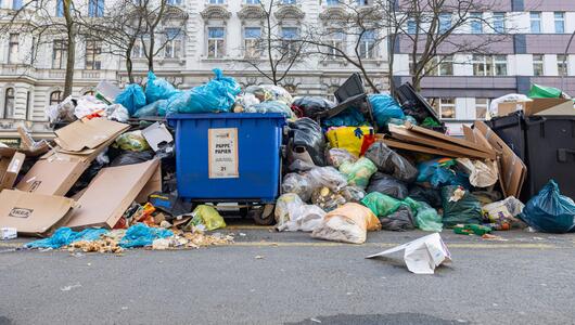 Decline Porn, Verfallsporno, Soziale Medien