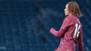 Manchester Citys Floyd Samba im Februar 2025 im Viertelfinale des Youth FA Cup.