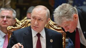 Kremlchef Putin und sein Sprecher Peskow