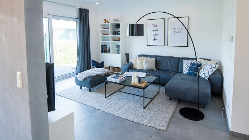 Möbliertes Wohnzimmer