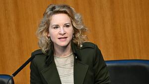 Frauenministerin: Maßnahmen gegen Gewalt an Frauen dringlich