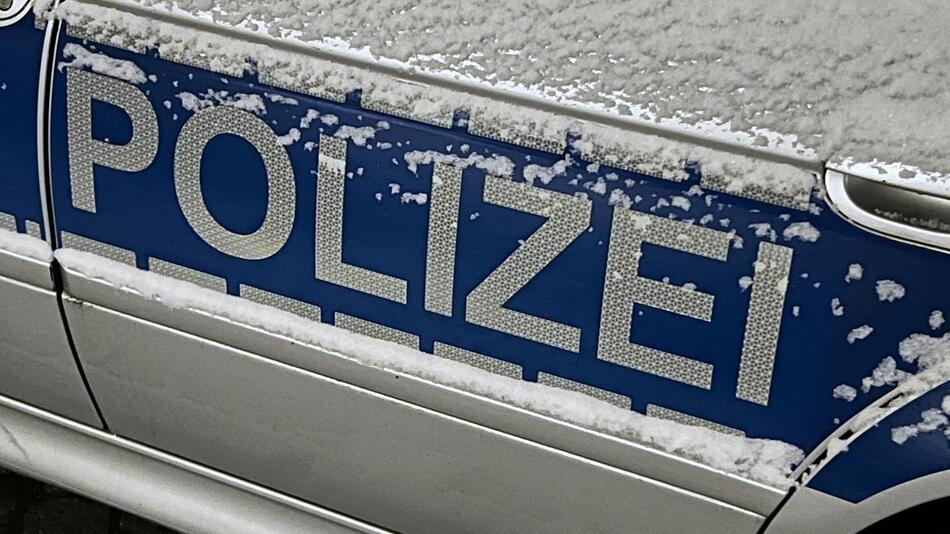 Polizeiwagen im Winter