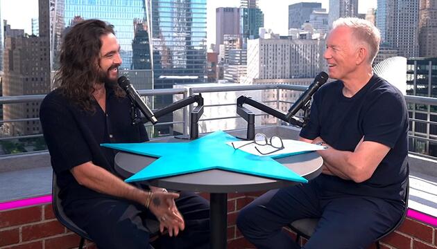 Tom Kaulitz und Johannes B. Kerner trafen sich im WM-Studio von MagentaTV in New York City.