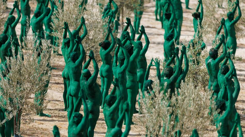 Spencer Tunick mit Kunstinstallation in Andalusien