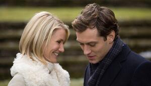 Weihnachtliche Romantik: Cameron Diaz und Jude Law in "Liebe braucht keine Ferien".