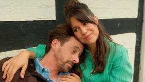 "Rote Rosen": Nach ihrem spontanen Liebesgeständnis an Ove (l.) ist Franka (r.) überfordert.