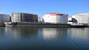 Öltanks am Rhein-Herne-Kanal