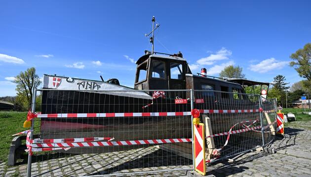 Die Feuerwehr barg die "MS Ana"