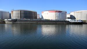 Öltanks am Rhein-Herne-Kanal