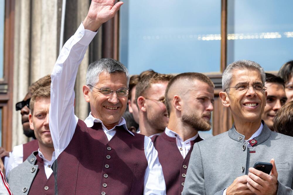 Bayerns Präsident Herbert Hainer (L) und Finanzvorstand Dr. Michael Diederich (R).